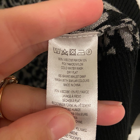 French Connection‎ women’s gray leopard print knit stretch sweater medium - Picture 5 of 8